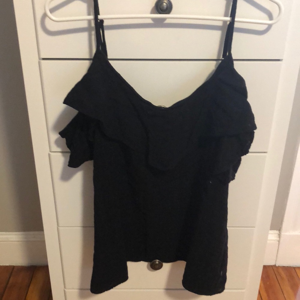 Flutter sleeve black top